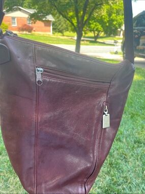 Tignanello Men's Leather Messenger Bag in Burgundy